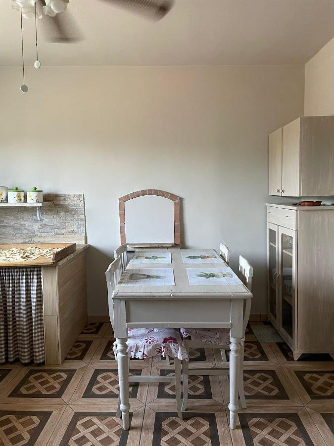 B&B Le Carrube Sava Bagian luar foto