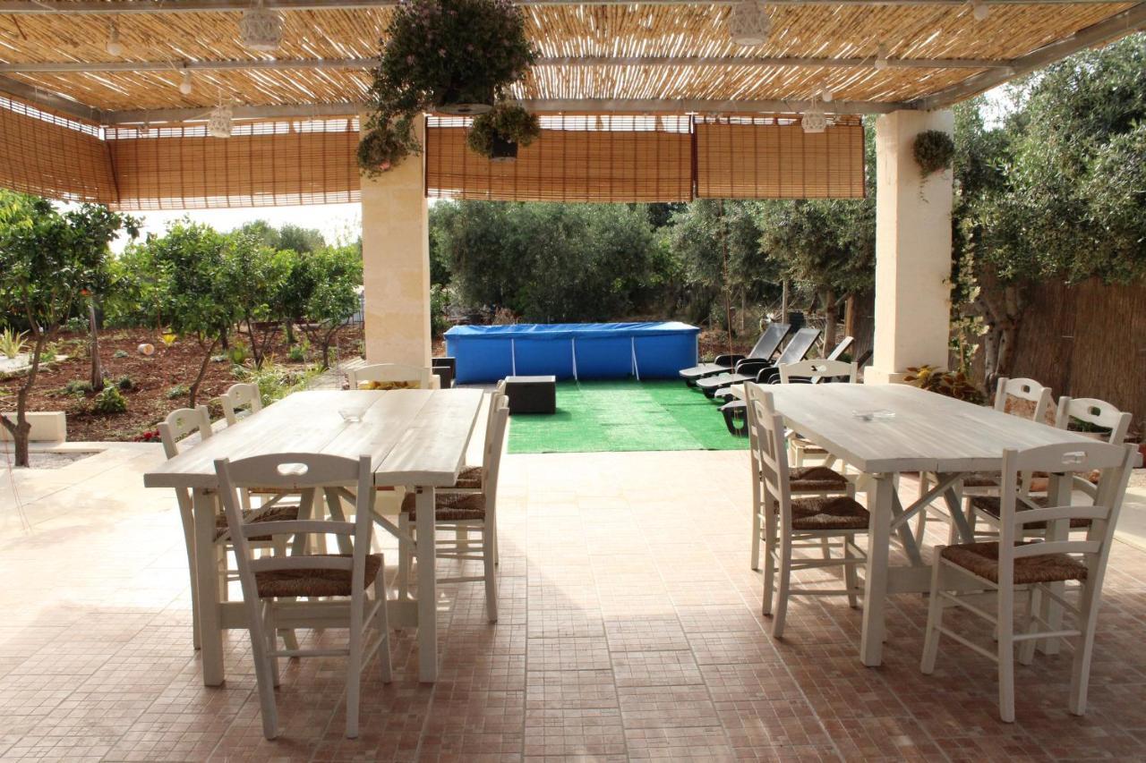 B&B Le Carrube Sava Bagian luar foto